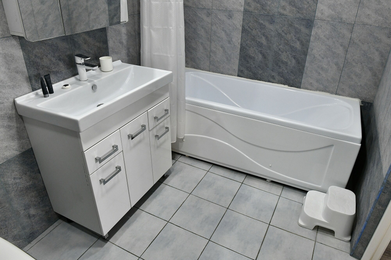 Bathroom 4, WOOLWAY  STUDIOS