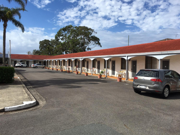 Others 4, Tuncurry Beach Motel, Great Lakes