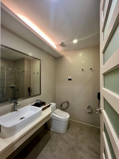Bathroom 4, Livingston Hotel, Sandakan