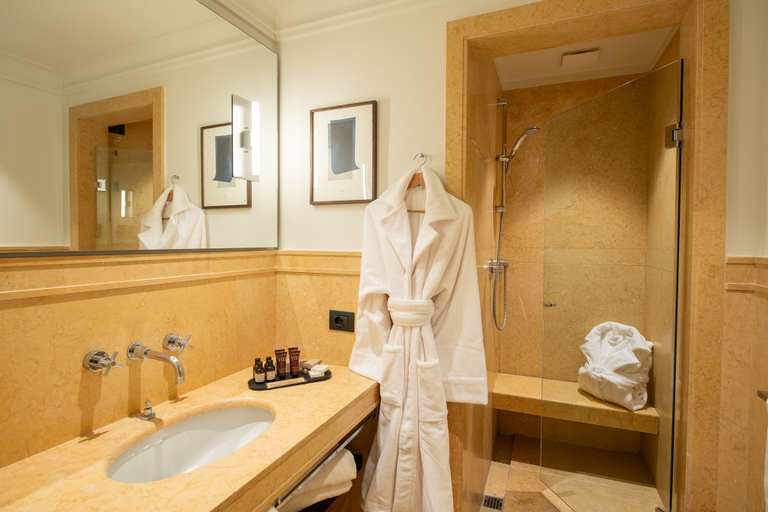 Bathroom 5, Hotel Brun, Bologna