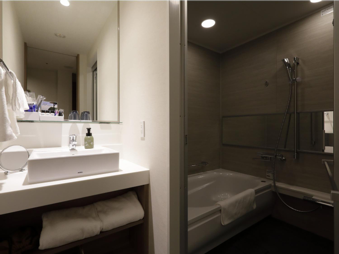 Bathroom 8