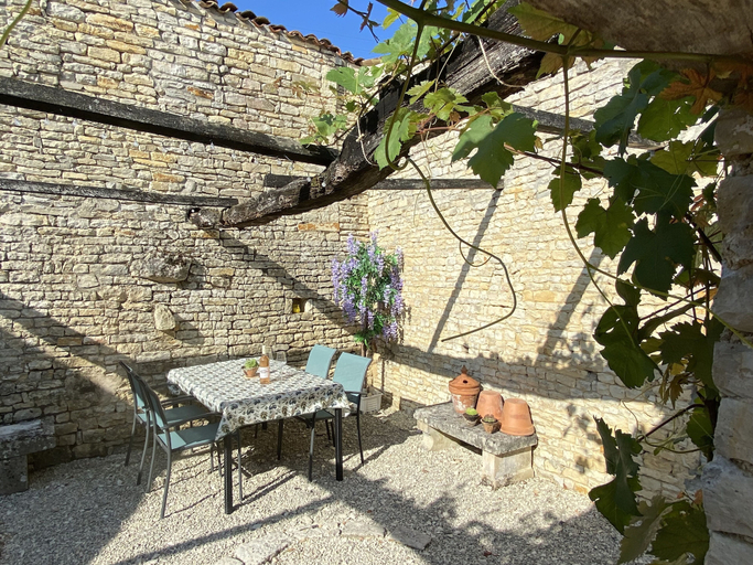 Others 5, L'ancien Cafe - Luxury Gite 2-4 pers, Deux-Sèvres