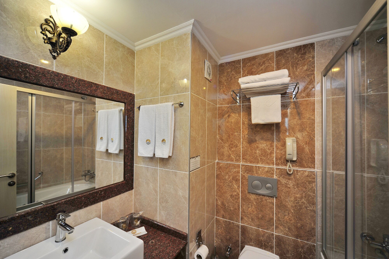 Bathroom 5, Kirbiyik Resort Hotel - All Inclusive, Alanya