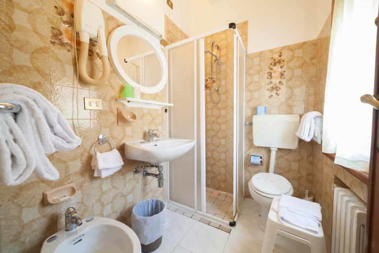 Bathroom 4, Hotel Ricordo Du Parc, Parma