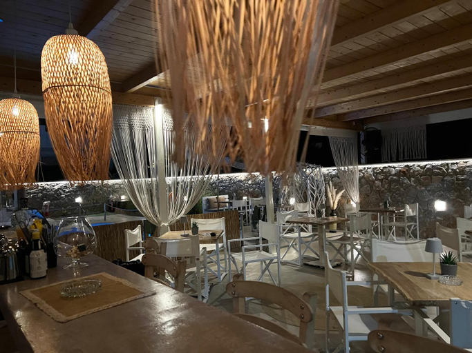 Food & Drinks 4, Koukounari Apartments, Attica