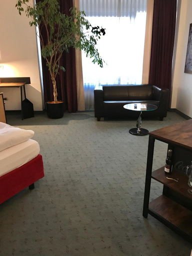 Bedroom 2, Good Morning + Leipzig, Leipzig