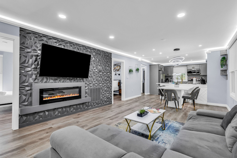 Others 1, Luxury 3BR House in Charlotte, Mecklenburg
