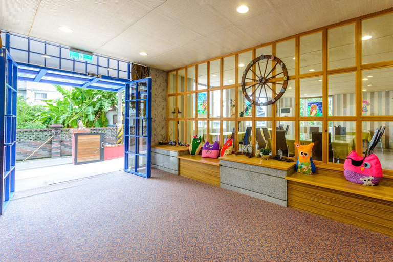 Food & Drinks 4, Hualien Owl Castle(Room only)-Free parking, Hualien