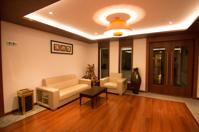 Public Area 5, Le Poshe, Dindigul