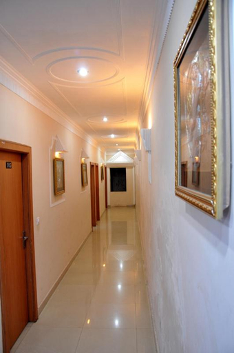 Others 5, Hotel Queen, Hardwar