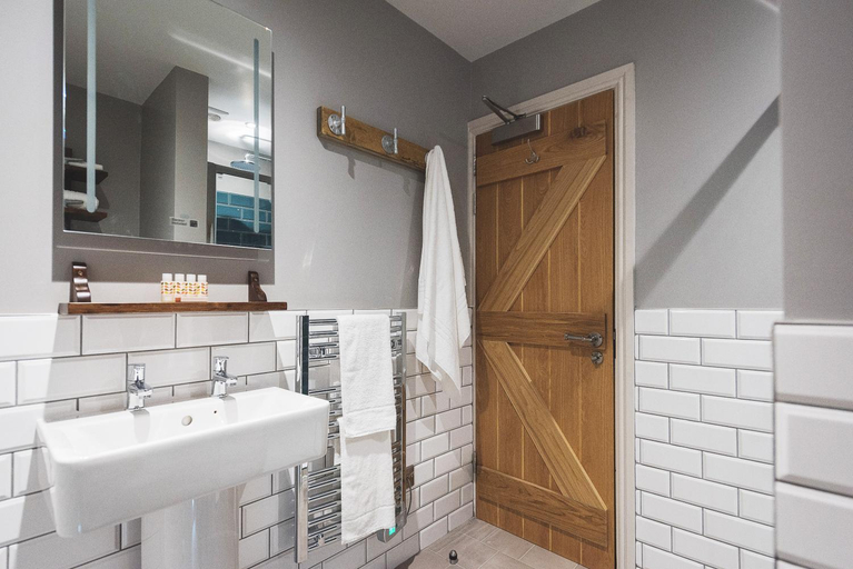 Bathroom 3, Havener's, Cornwall