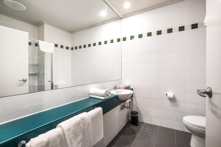 Bathroom 11