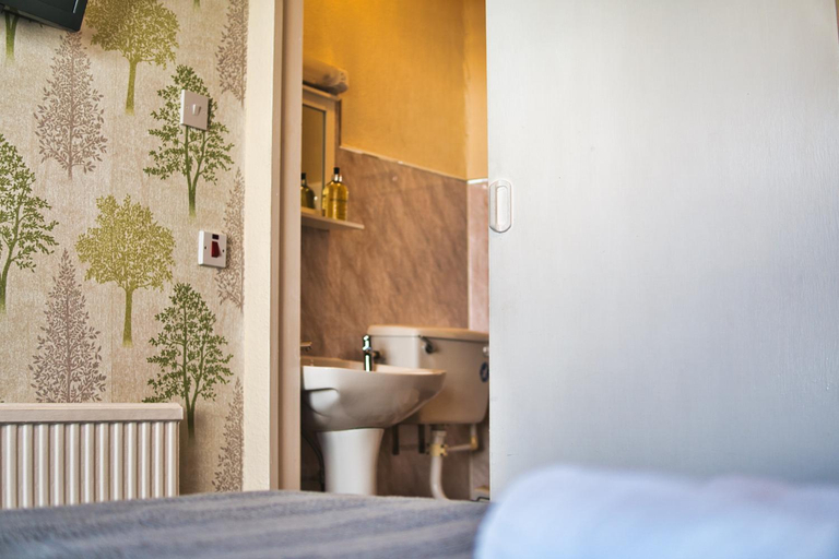Bedroom 2, St Weonards, Torbay