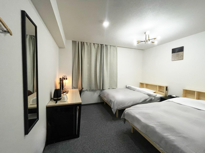 Bedroom 13