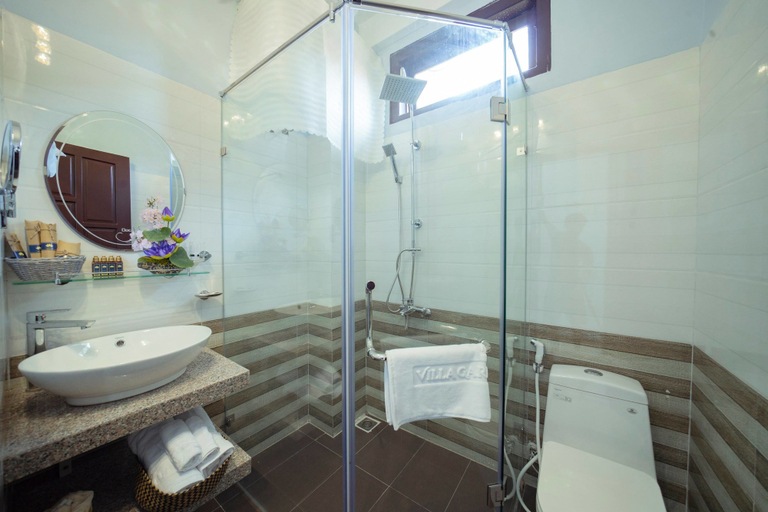 Bathroom 3, VIP Garden Villa and Pool, Da Nang