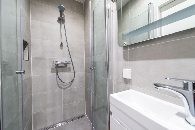 Bathroom 2, Prinsengracht Canal Studios, Amsterdam