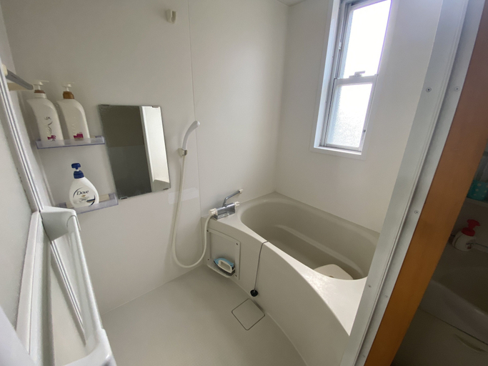 Bathroom 4, Bise House, Motobu