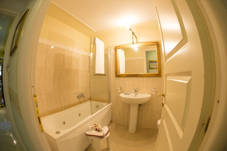 Bathroom 5, B&B Art Suite Santa Brigida, Napoli
