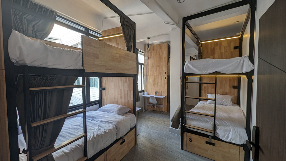 Bedroom 4, Urban Jungle Hostel, Bang Rak