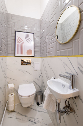 Bathroom 4, Wawelove Spacious 3 Bedroom Apartment, Kraków City