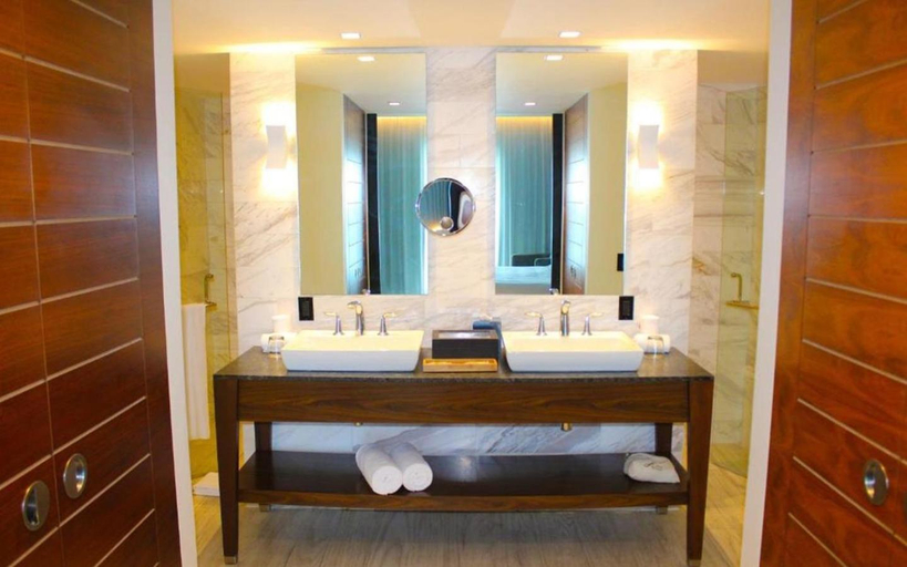 Bathroom 5, Hilton Vallarta Riviera All Inclusive Resort, Puerto Vallarta