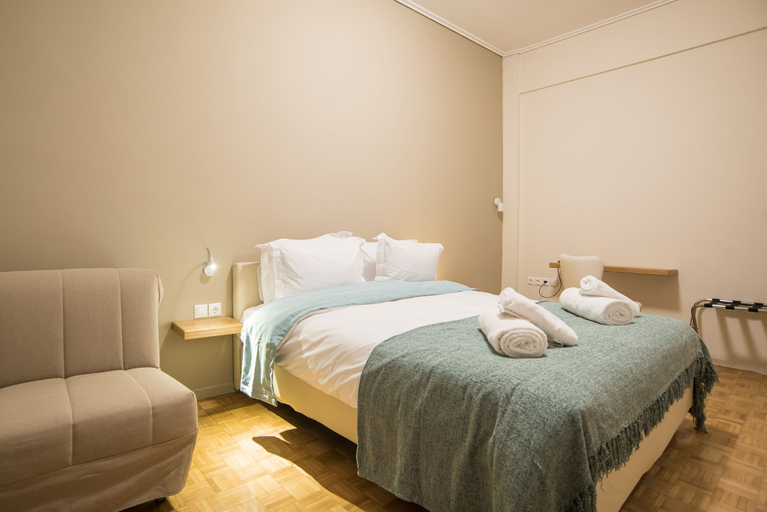 Bedroom 3, V Hotel Delphi, Central Greece