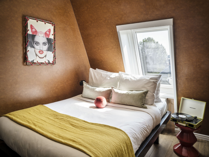 Bedroom 4, Max Brown Hotel Museum Square, part of Sircle Collection, Amsterdam