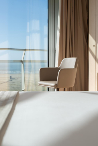 Bedroom 3, Eurostars Oasis Plaza Hotel, Figueira da Foz