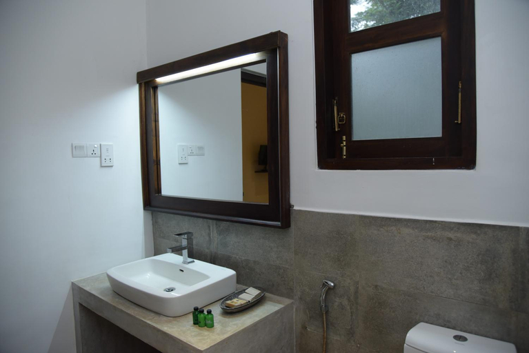 Bathroom 5, Serendib Signature Resorts, Medadumbara