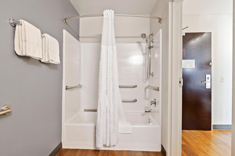 Bathroom 3, Extended Stay America Premier Suites - San Francisco - Belmont, San Mateo