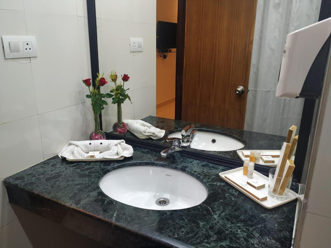 Bathroom, La Franklin Hotel, Cuttack