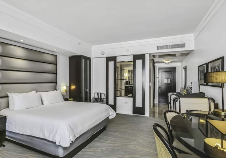 Bedroom, FontaineBleau Resort Pool & Ocean View, Miami-Dade
