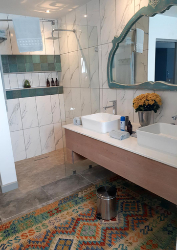 Bathroom 4, 65 on Cliff Home, Overberg