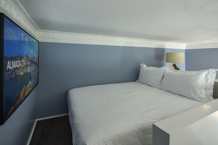 Bedroom 3, Almada 234, Porto