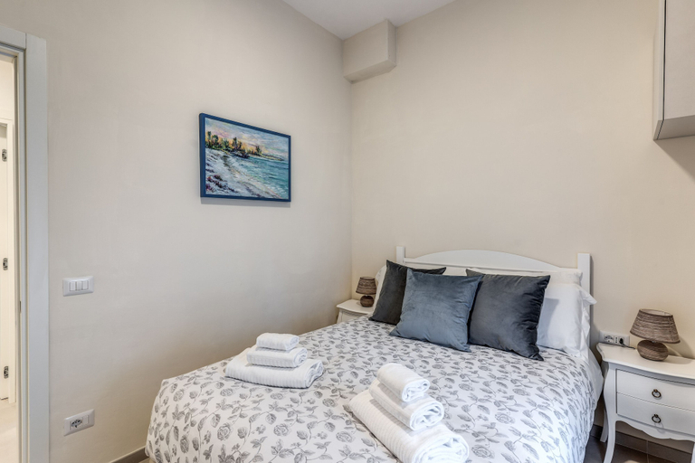 Bedroom 4, Inn 3, Rome