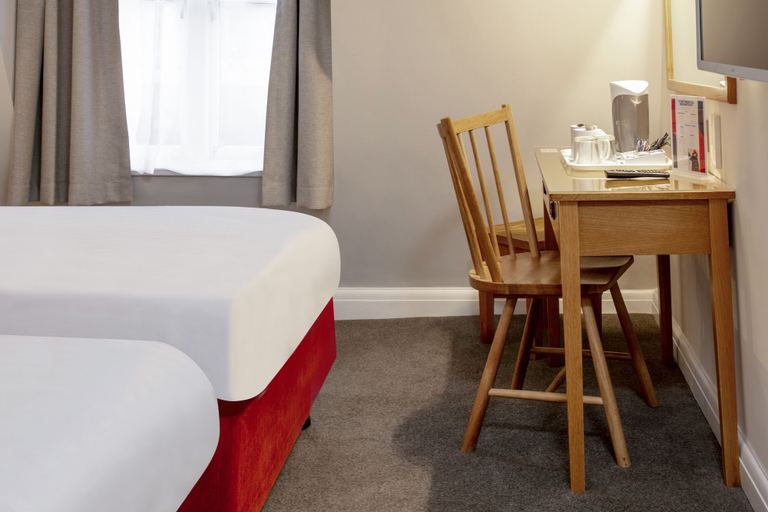 Bedroom 3, Queensway Hotel, Sure Hotel Collection by Best Western, London