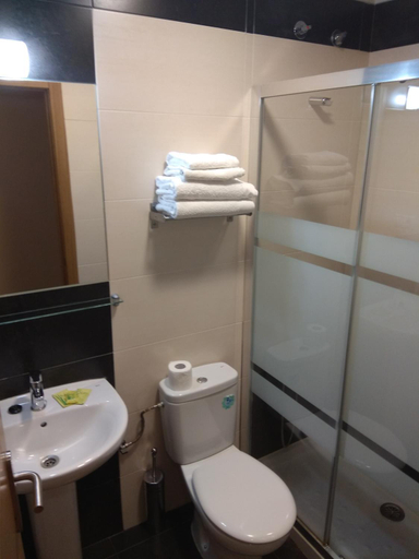 Others 5, Hostal Lido, Ourense