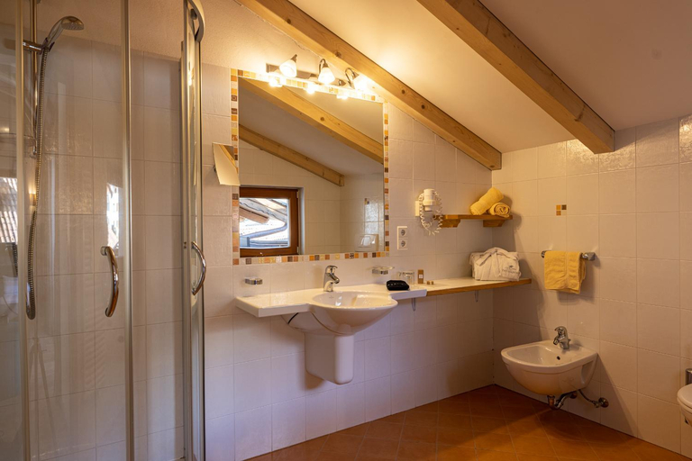 Bathroom 2, Hotel Patriarch, Bolzano