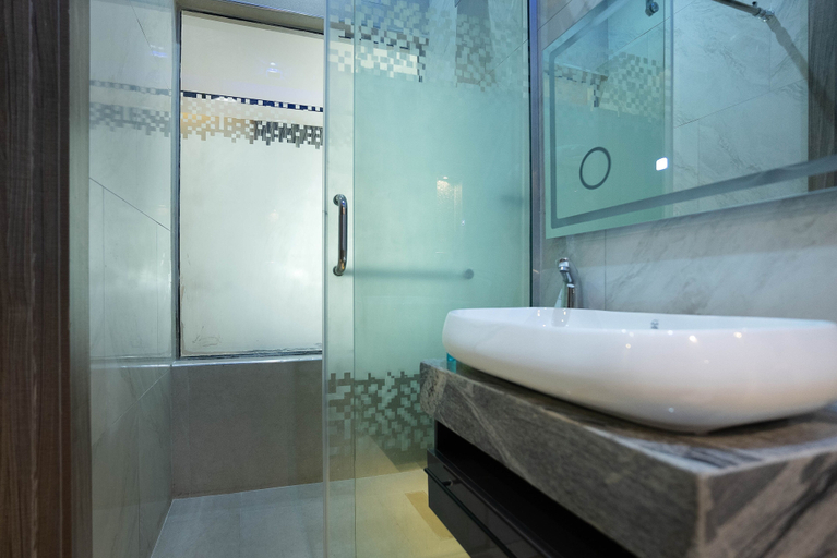 Bathroom 4, GTA Hotel Ikeja, Ikeja