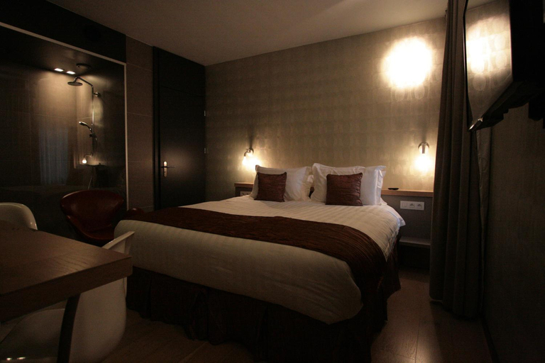 Bedroom 2, Amosa Liege City Centre Hotel, Liège