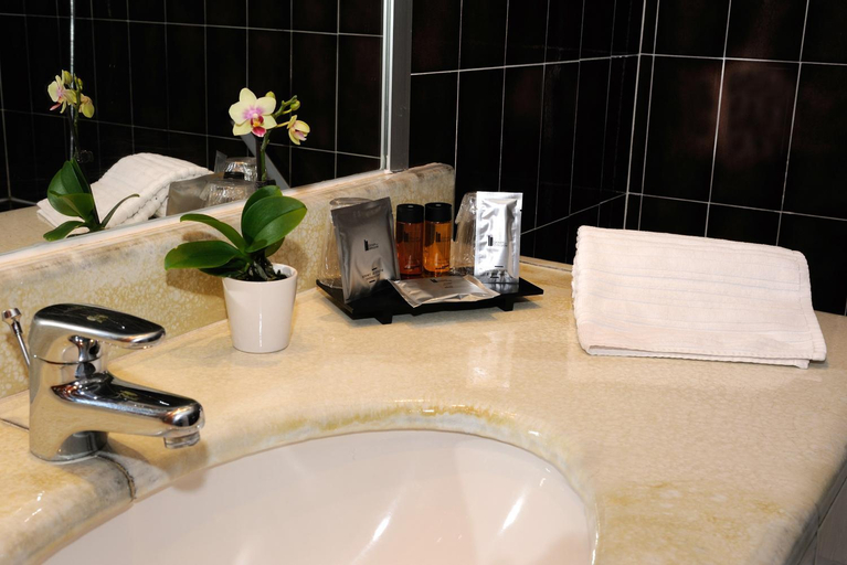 Bathroom 5