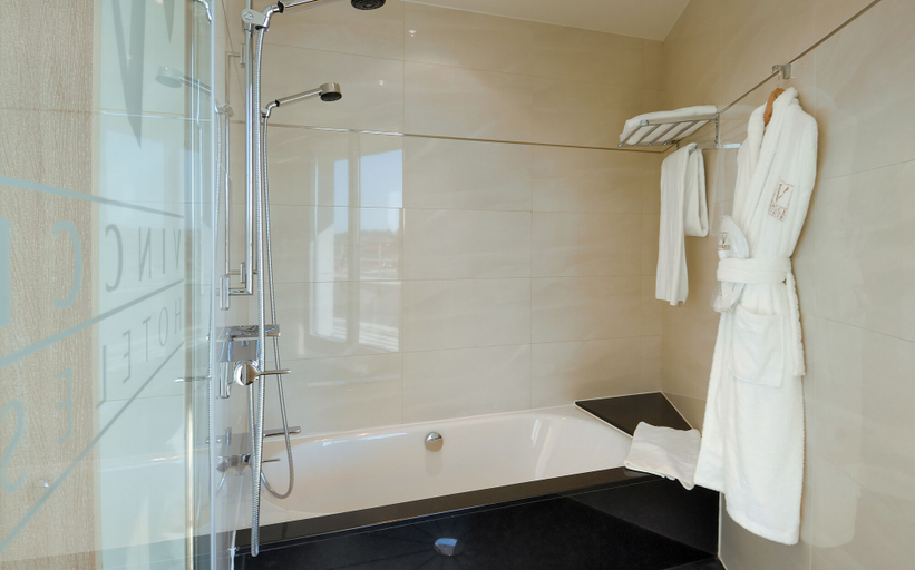 Bathroom 5, Hotel Vincci Frontaura, Valladolid