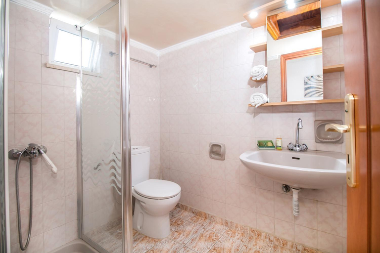 Bathroom 2, Platoni Elite Apartments, South Aegean