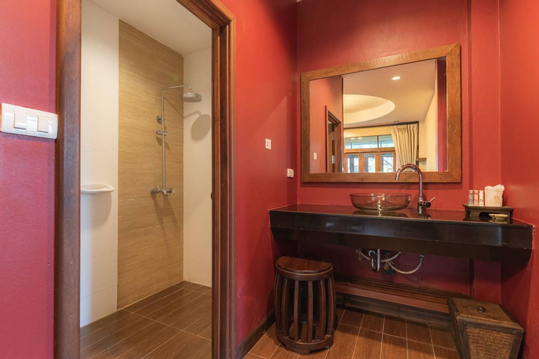 Bathroom 5