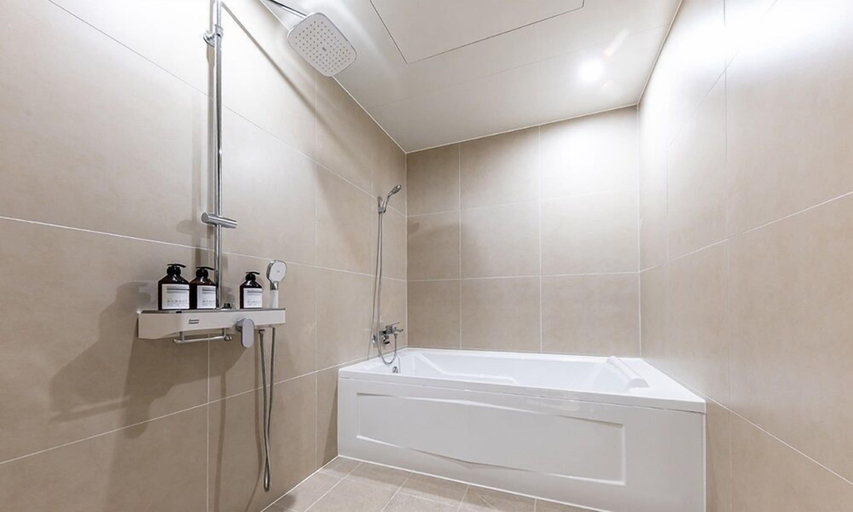 Bathroom 3, Hotel YaJa Masan Odong, Masan