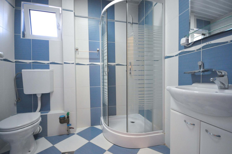 Bathroom 2, DD Apartments Budva 3 - Street Dositejava