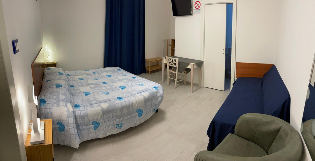 Others 5, B&B del Corso - GIULIANOVA, Teramo