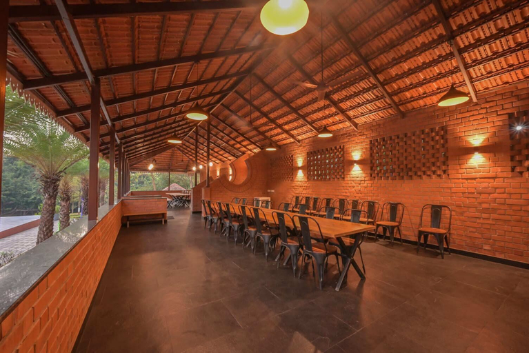 Food & Drinks 3, Royal River Farm, Raigarh