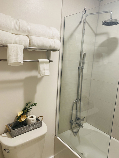 Bathroom 4, A & S Vacation Rooms, Osceola