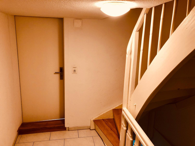 Others 4, Top city center location by Airhome, Zug